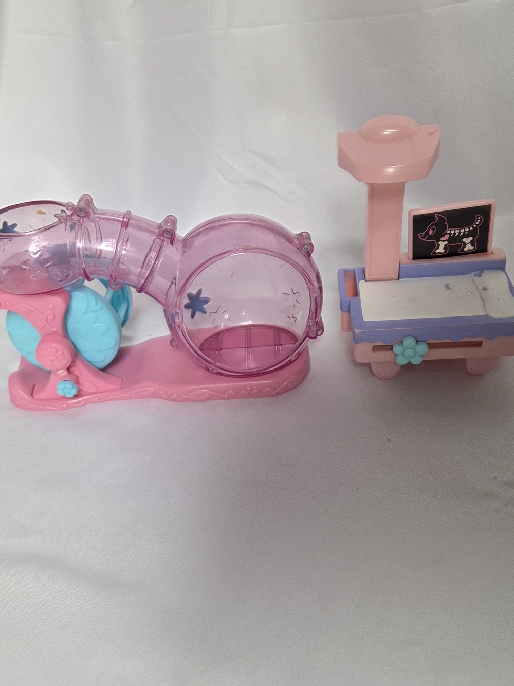 Littlest Pet Shop Pink & Light Blue‎ Play Tunnel with Vet Exam Stand